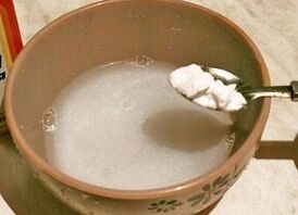苏打水浴以增加成员